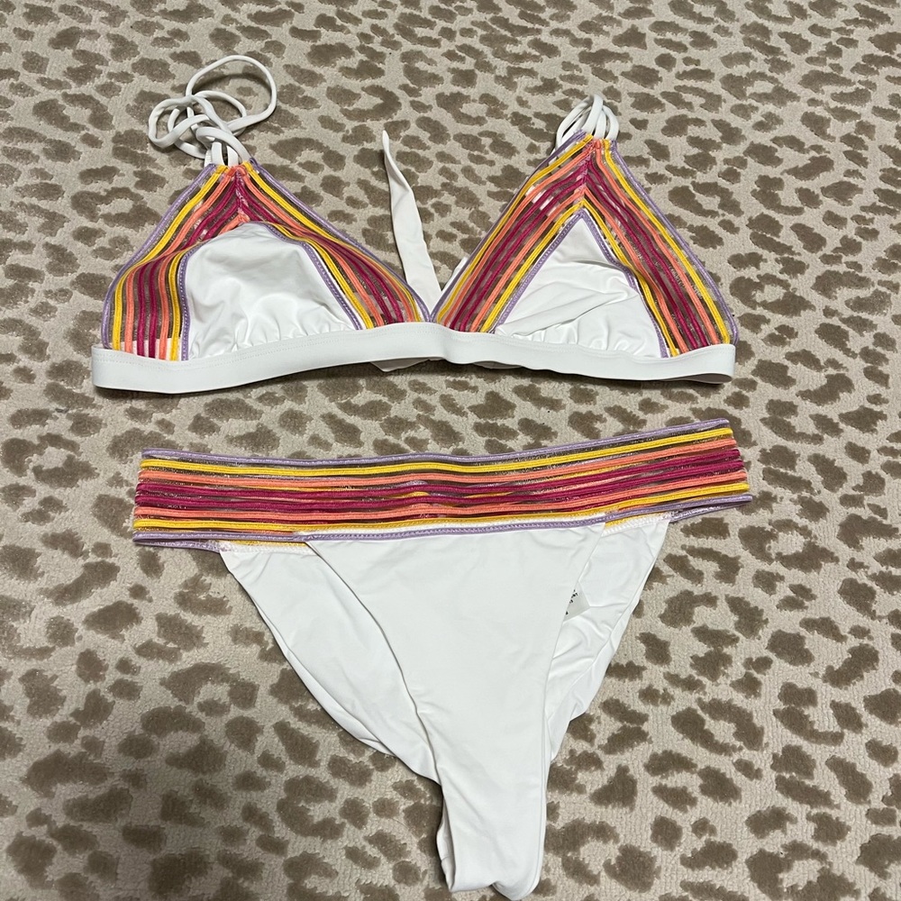 Beach Bunny Bikni NWOT